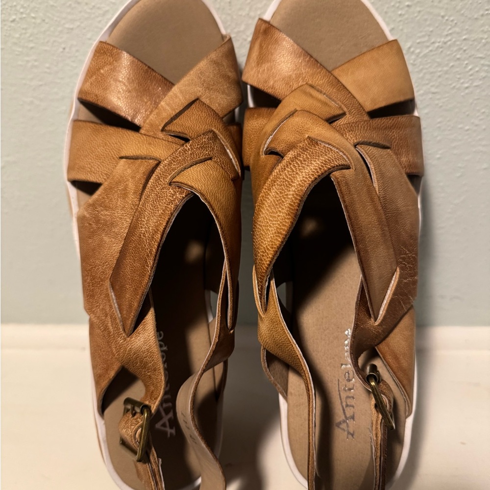Never been worn!!! Antelope Women's Sandals with White Soles